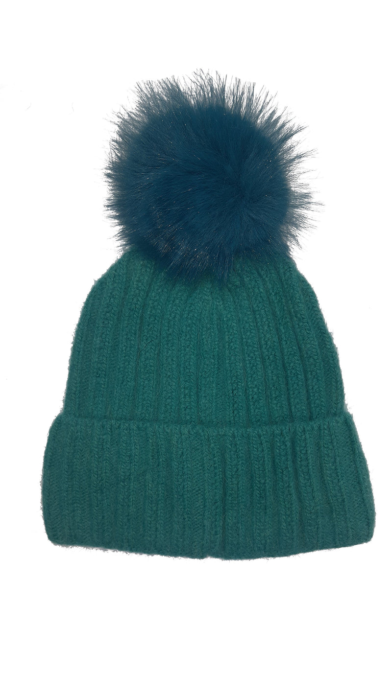 Gerippte Umschlagmütze aus Angorabommel AW23-RMD-90